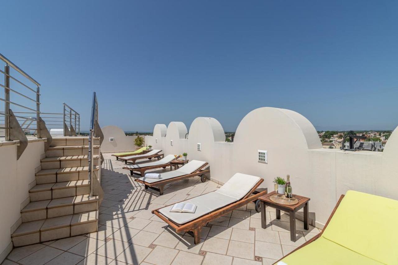Apartaments Bt Vent De Garbi Empuriabrava Exterior photo