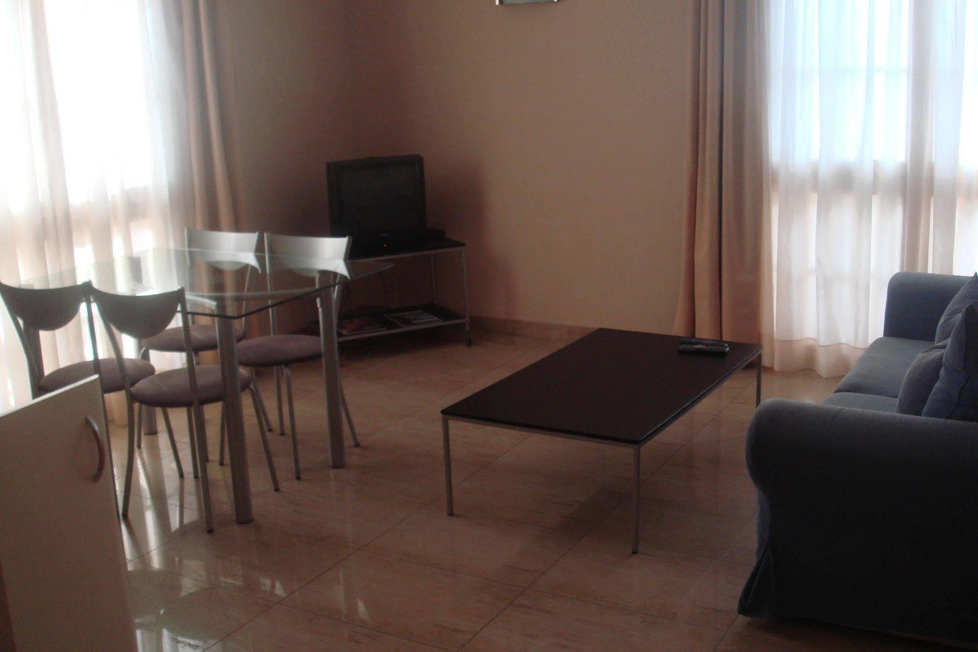 Apartaments Bt Vent De Garbi Empuriabrava Exterior photo